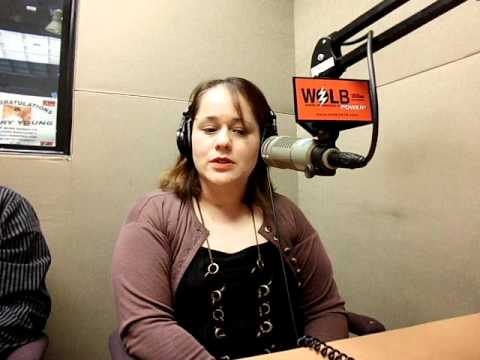 Janet Arce de Centro de Apoyo en WOLB 1010 am w/ Doni Glover Janet Arce de Centro de Apoyo en WOLB 1010 am w/ Doni Glover