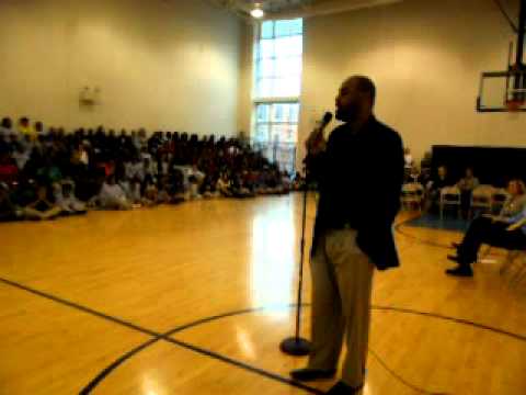 Redskin QB Donovan McNabb and Education Sec. Arne Duncan at KIPP SE DC.4 Redskin QB Donovan McNabb and Education Sec. Arne Duncan at KIPP SE DC.4