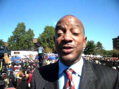 BMORENEWS Publisher Doni Glover Reports from Pres. Barack Obama Rally at Bowie State University BMORENEWS Publisher Doni Glover Reports from Pres. Barack Obama Rally at Bowie State University