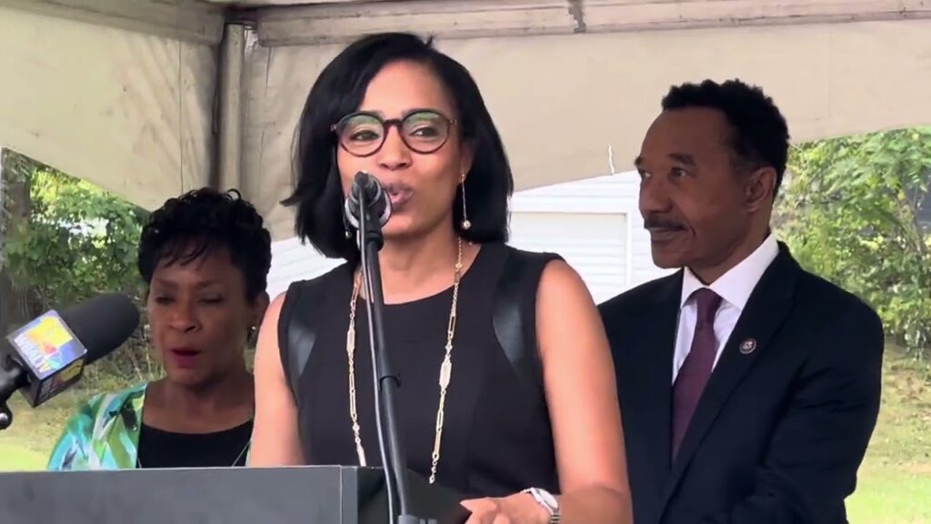 GWYNN OAK PARK: Angela Alsobrooks for US Senate GWYNN OAK PARK: Angela Alsobrooks for US Senate