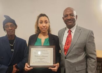 Melissa Almonor (C) was one of the honorees at Black Wall Street HARLEM. Victor Pate (L), an advocate and champio for returning citizens in New York and beyond, is a steady supporter of the Joe Manns Black Wall Street Awards.