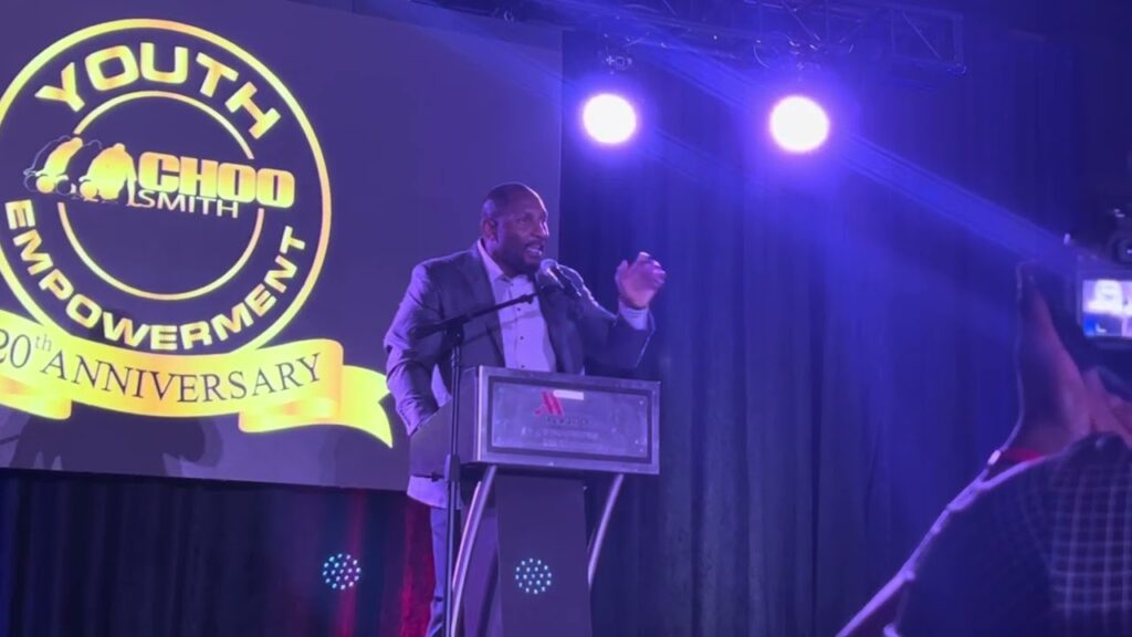 Ray Lewis Speaks at Choo Smith 20th Anniversary Banquet on 0M in 52 Cities