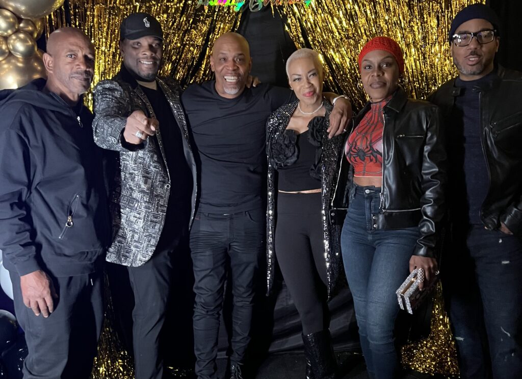 NEW BALTIMORE: Giving Flowers to the Builders NEW BALTIMORE: Giving Flowers to the Builders