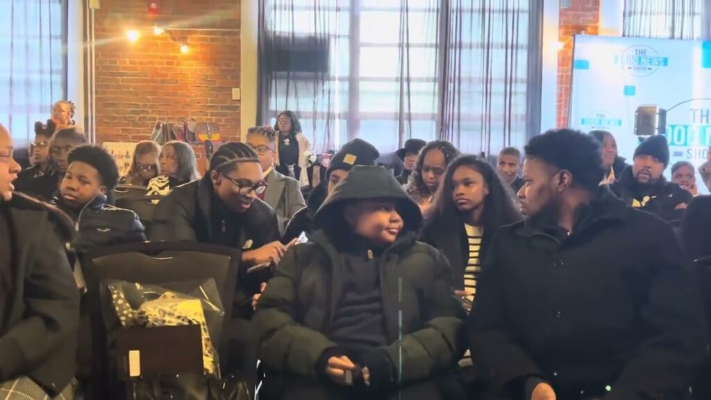 Women in Leadership: Charlyn Nater said “Put the phone down!”